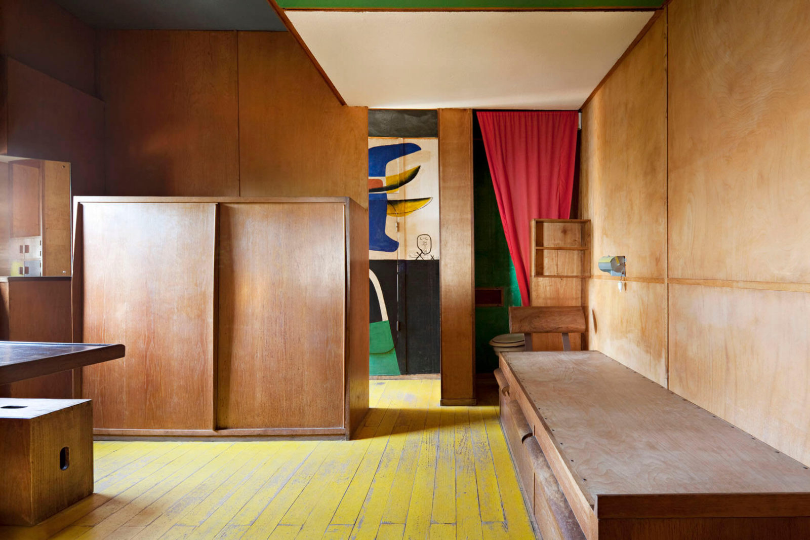 The top living spaces around the world, as chosen by our podcast guests | Journal | The Modern House-5