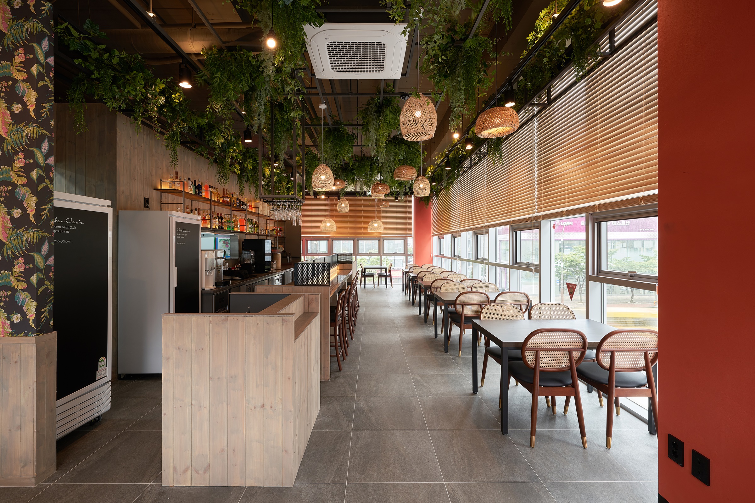 异域风情 35 平米亚洲餐厅设计-4