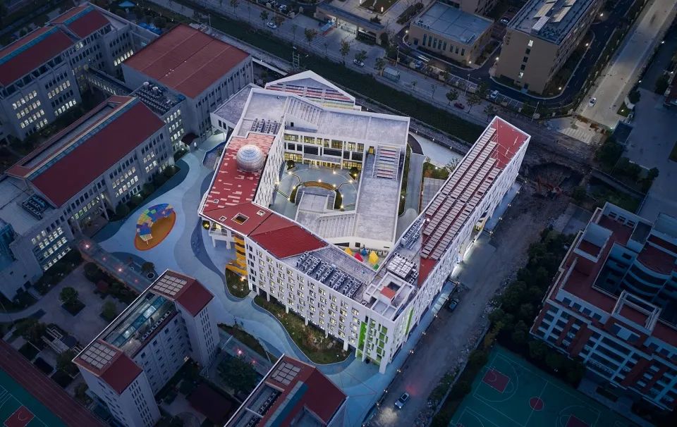 乐清育英寄宿学校 | 螺旋体建筑的丰富空间与创新教育理念-47