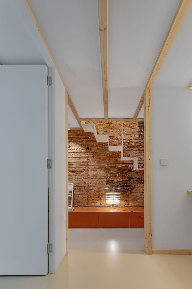 巴塞罗那卡莱斯住宅丨西班牙巴塞罗那-11