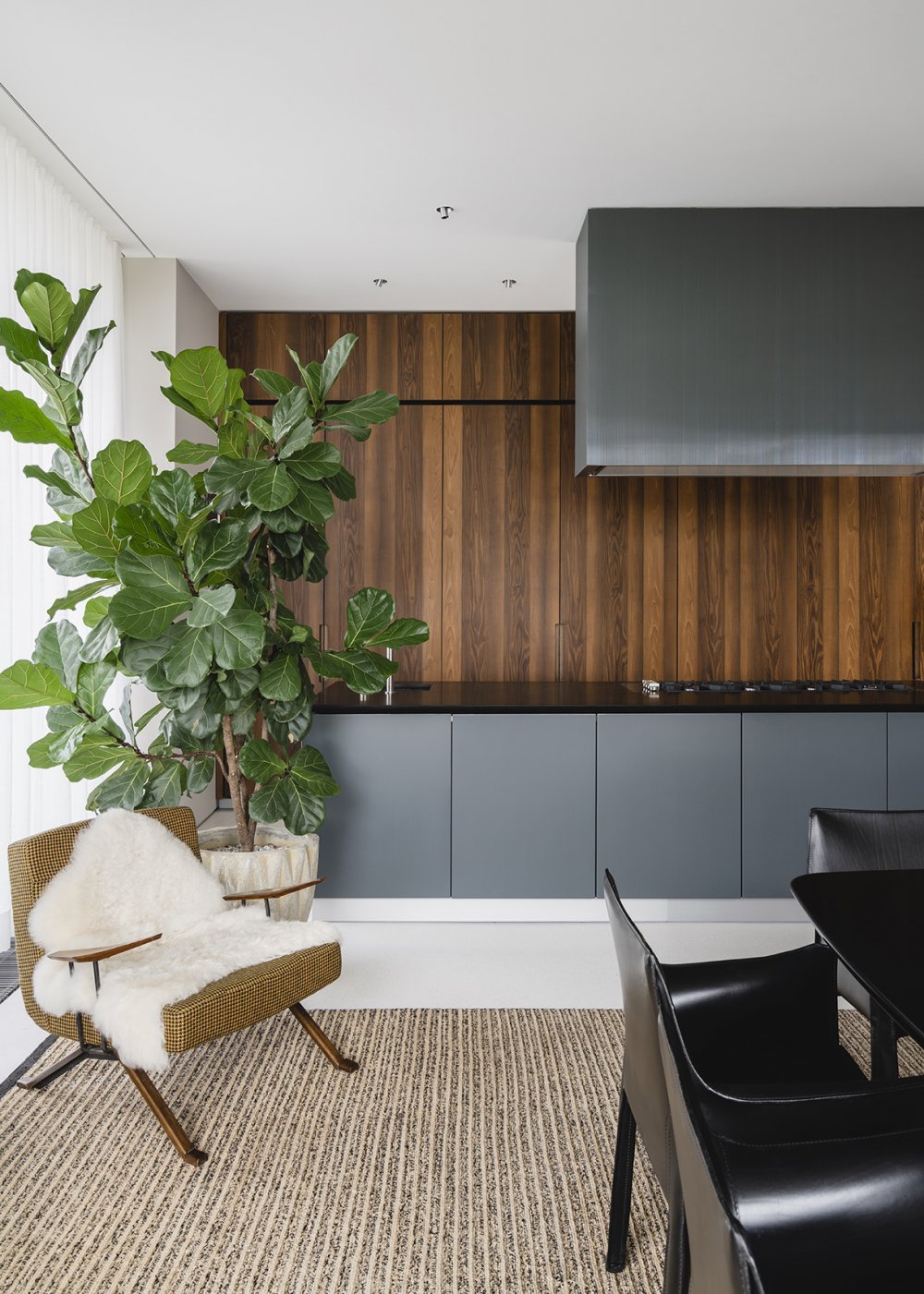 人力资源顶层套房（需结合具体语境，HR常见为Human Resources即人力资源的缩写，Penthouse指顶层豪华套房、阁楼等，这里按常规组合含义翻译） 丨德国柏林-5