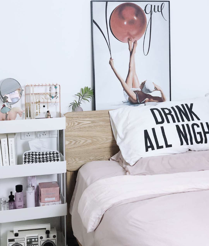 小卧室大收纳，14 种床头柜替代方案-47