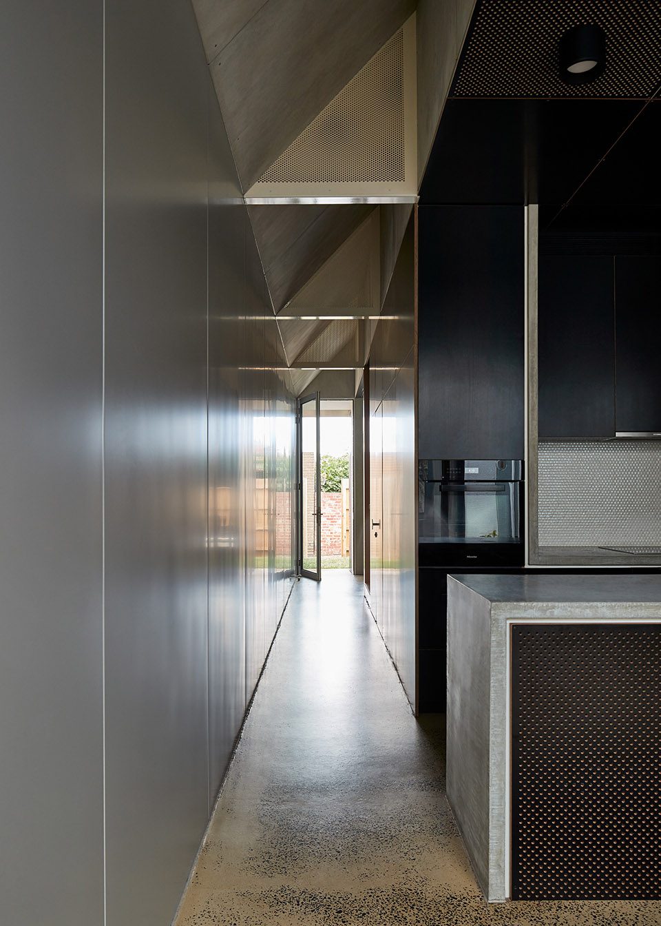 黑马之宅 · 澳大利亚诗意住宅设计-13