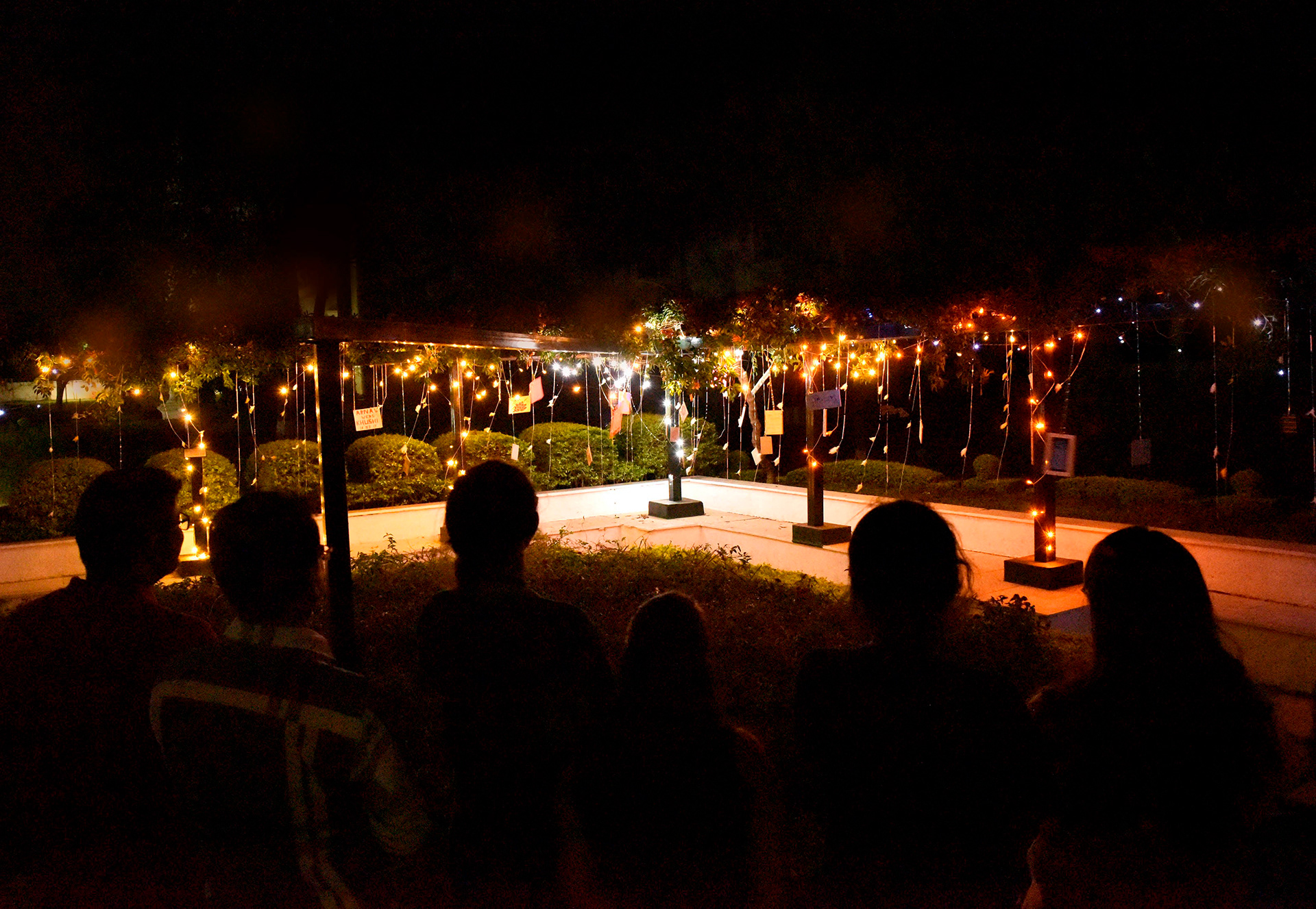 “生命的大篷车”艺术展-71