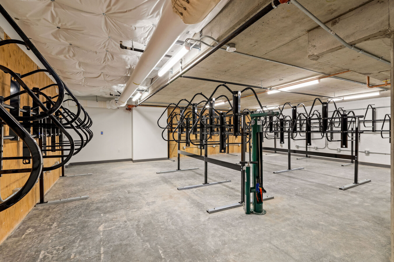 Skyglass Apartments 租赁住宅楼丨美国西雅图-73