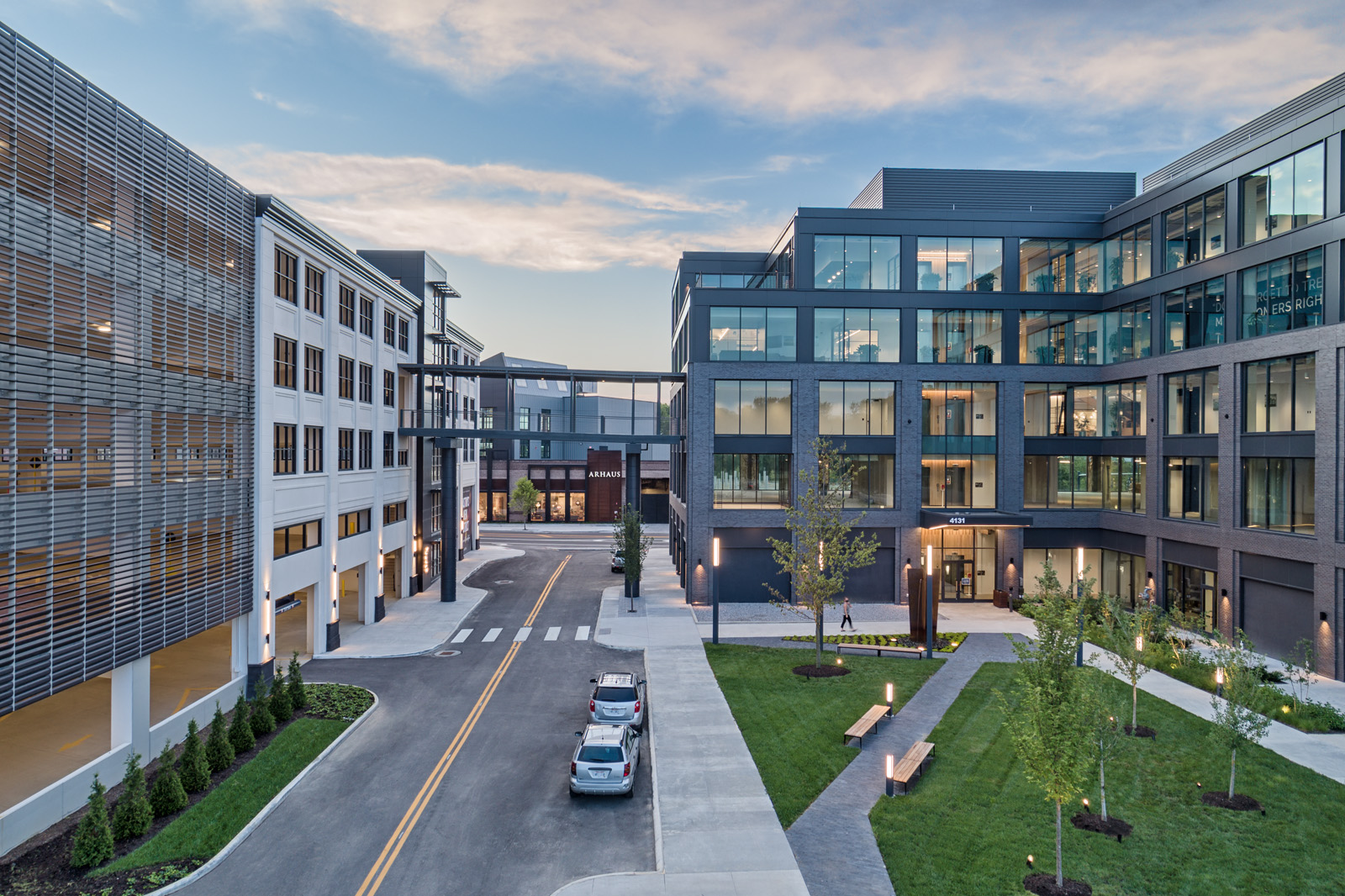 M/I Homes 总部 | 展现品质与功能的办公空间-16