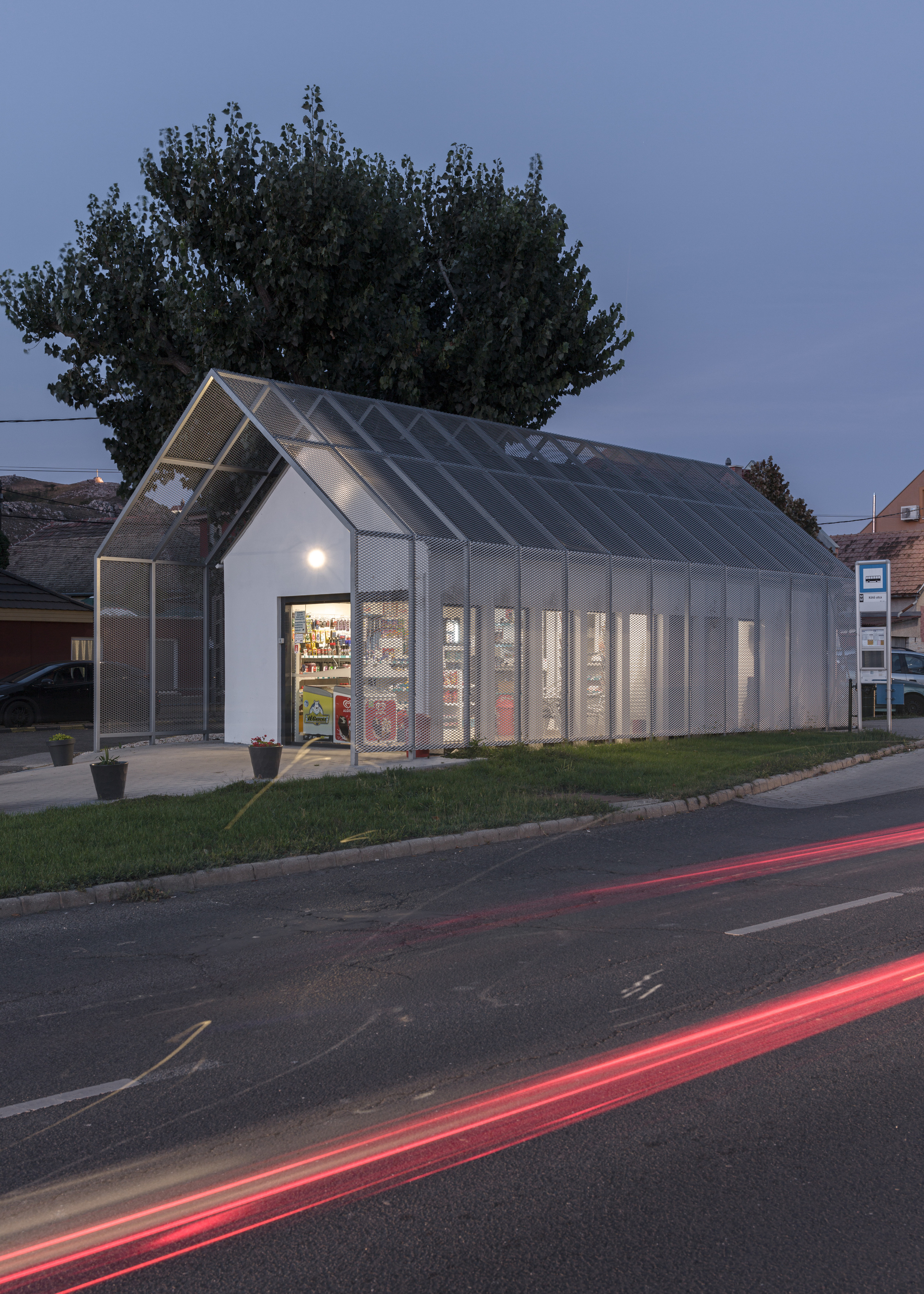 当地外观加油站，因特拉穆罗斯丨匈牙利-32