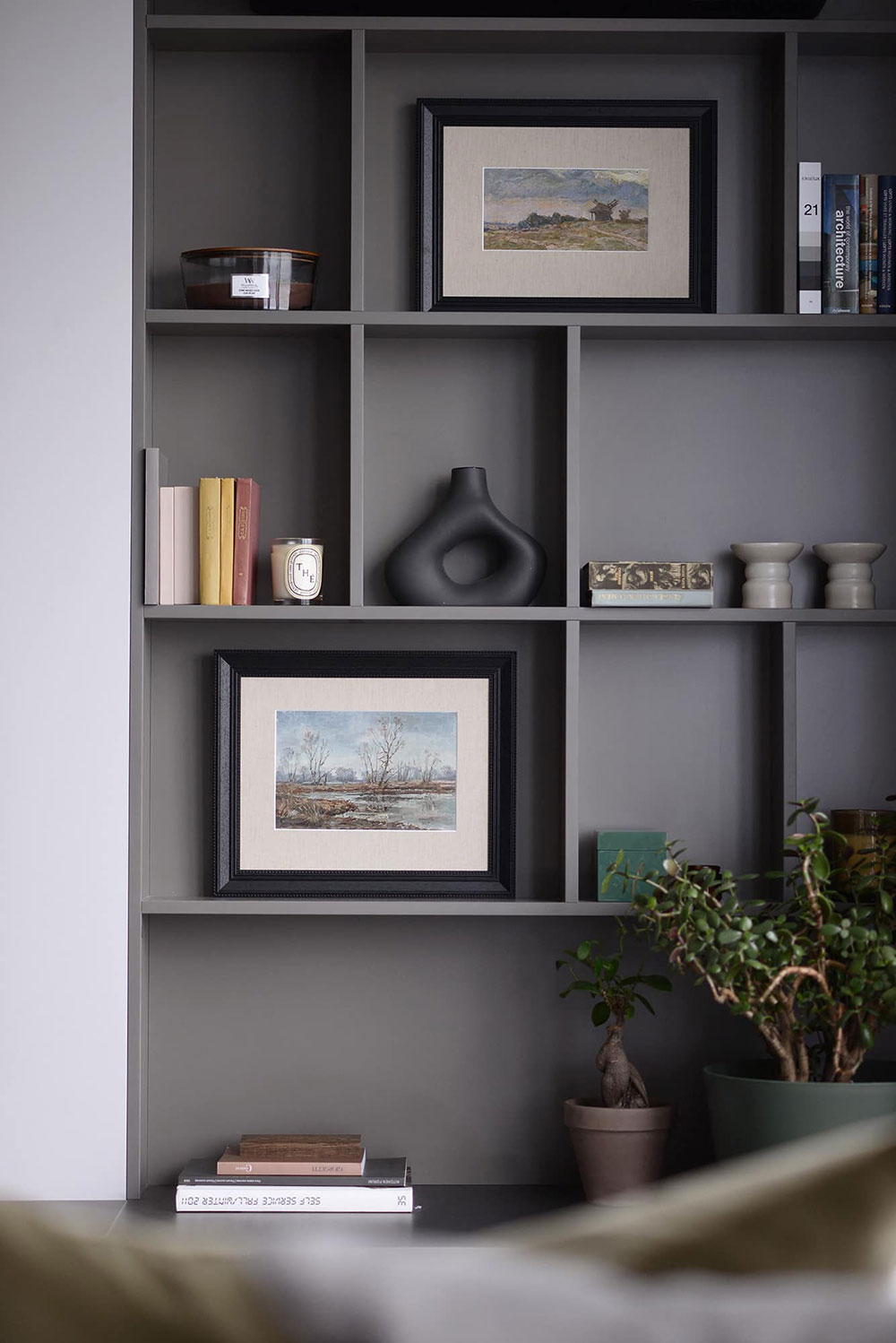 基辅现代公寓的优雅内饰设计-18