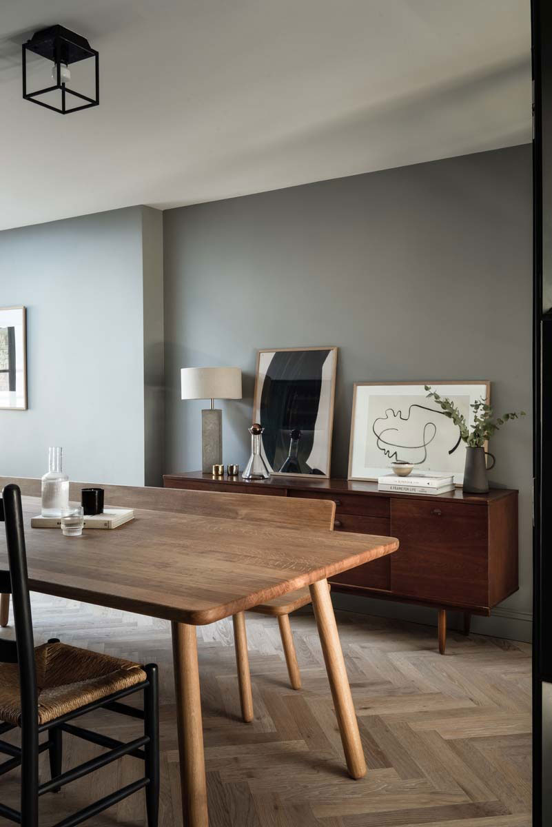 伦敦经典英式住宅，深色调打造别样风情-4