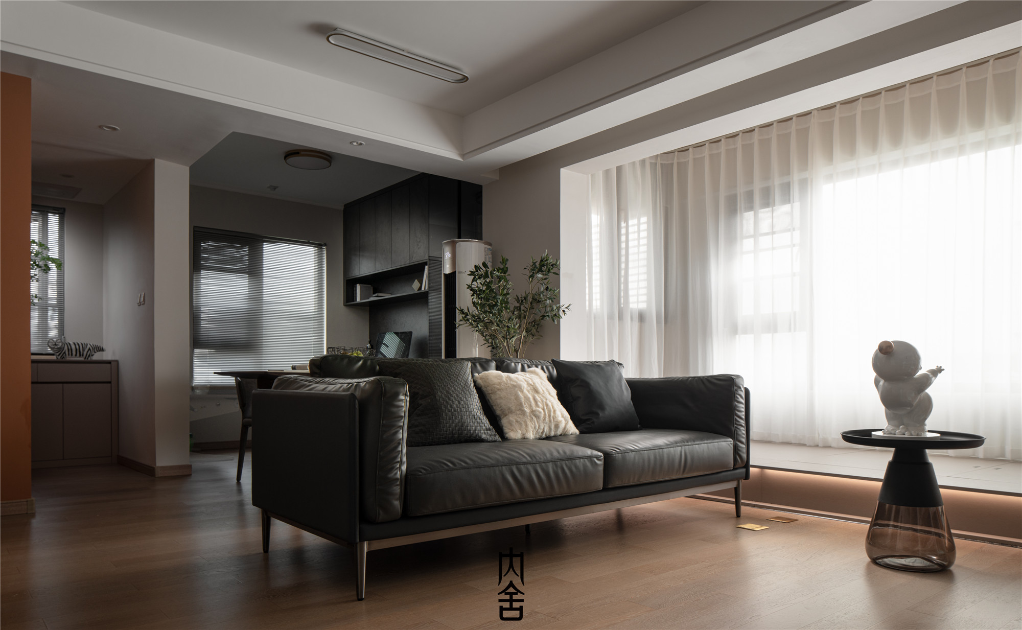 黑白灰简约住宅丨内舍软装陈书萧-9