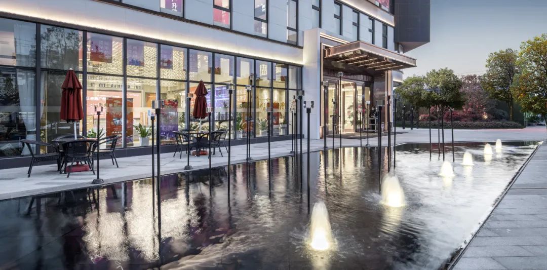 光之启迪,潮聚万象——嘉宏 MOC 星光城-70