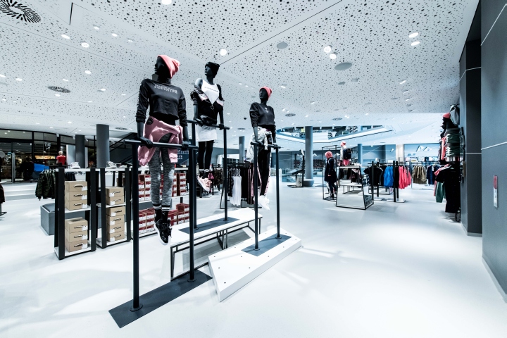 L&T 体育用品店-31