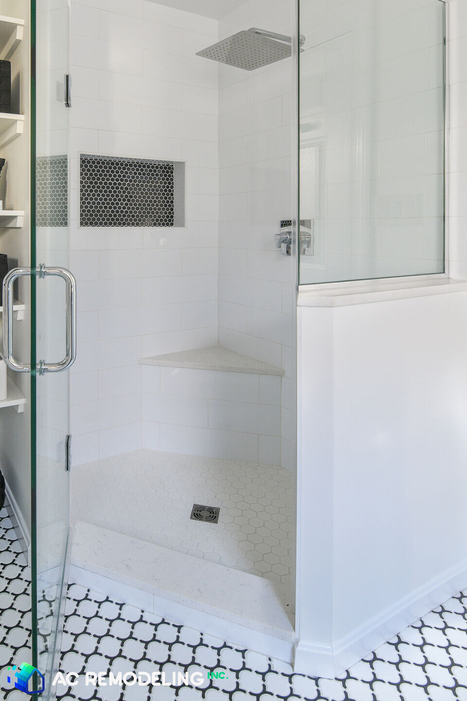 黑白简约主卫设计-13