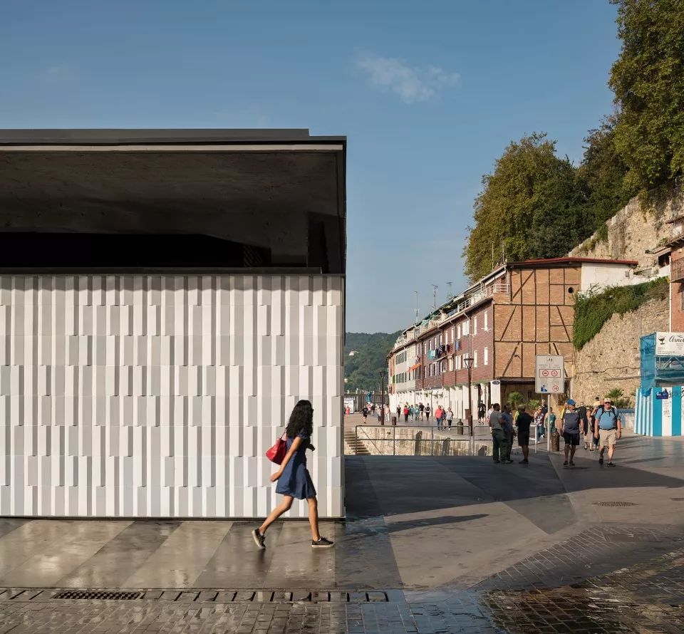 重塑经典,圣塞巴斯蒂安港口渔亭焕新颜-28