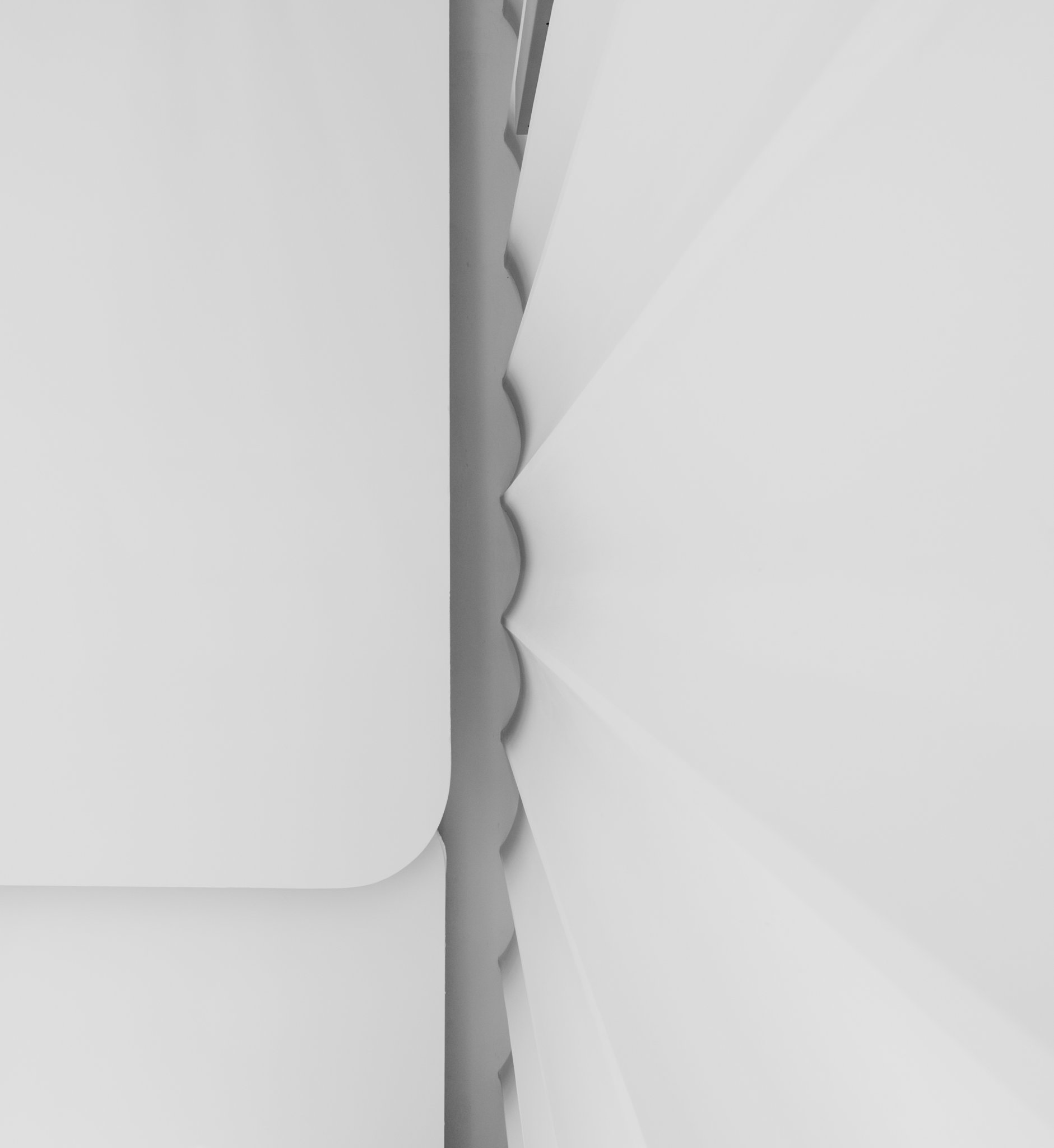 极简主义甜品店设计丨Yiannis Pouspourikas 设计工作室-4