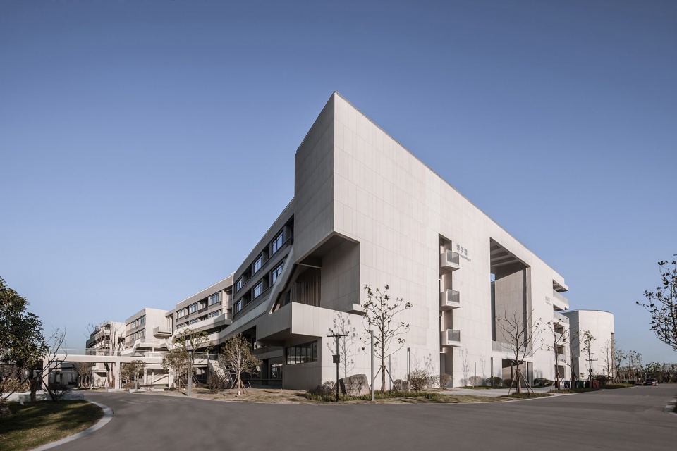 江苏省靖江高级中学新校区丨中国江苏丨江苏中锐华东建筑设计研究院有限公司荣朝晖工作室-155