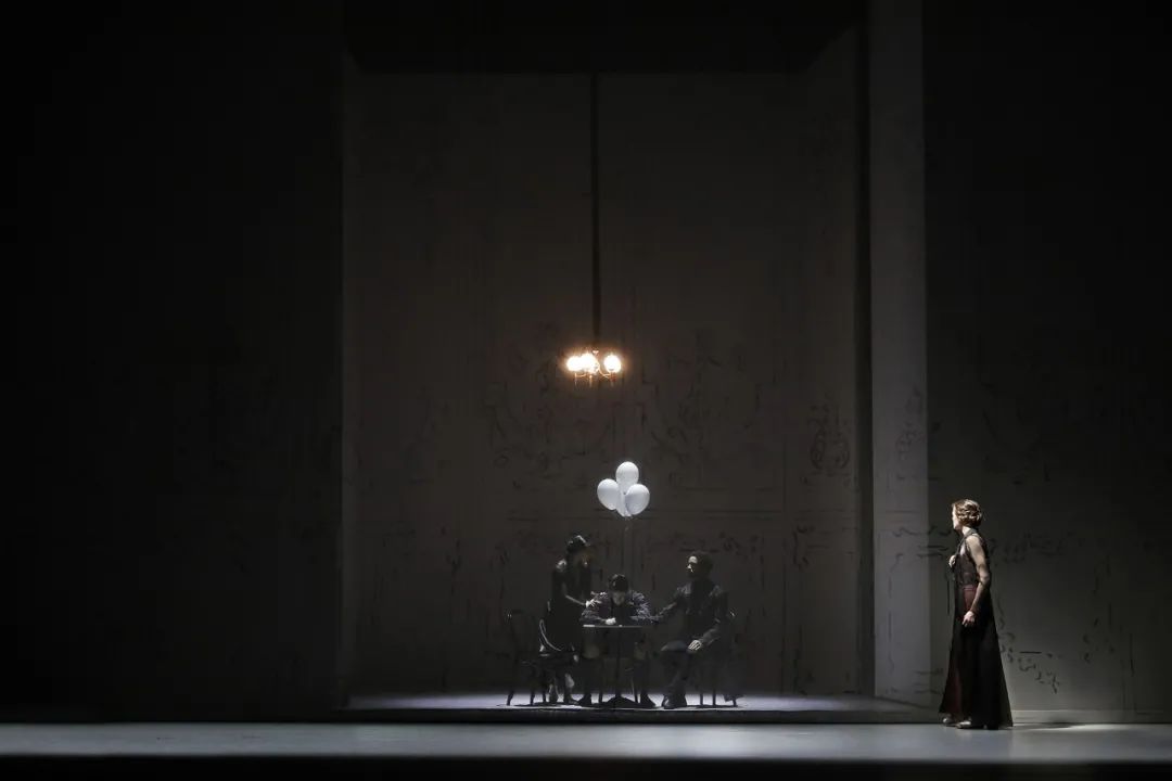 舞台魔法师 | 塞巴斯蒂安·汉纳克的震撼空间美学-32