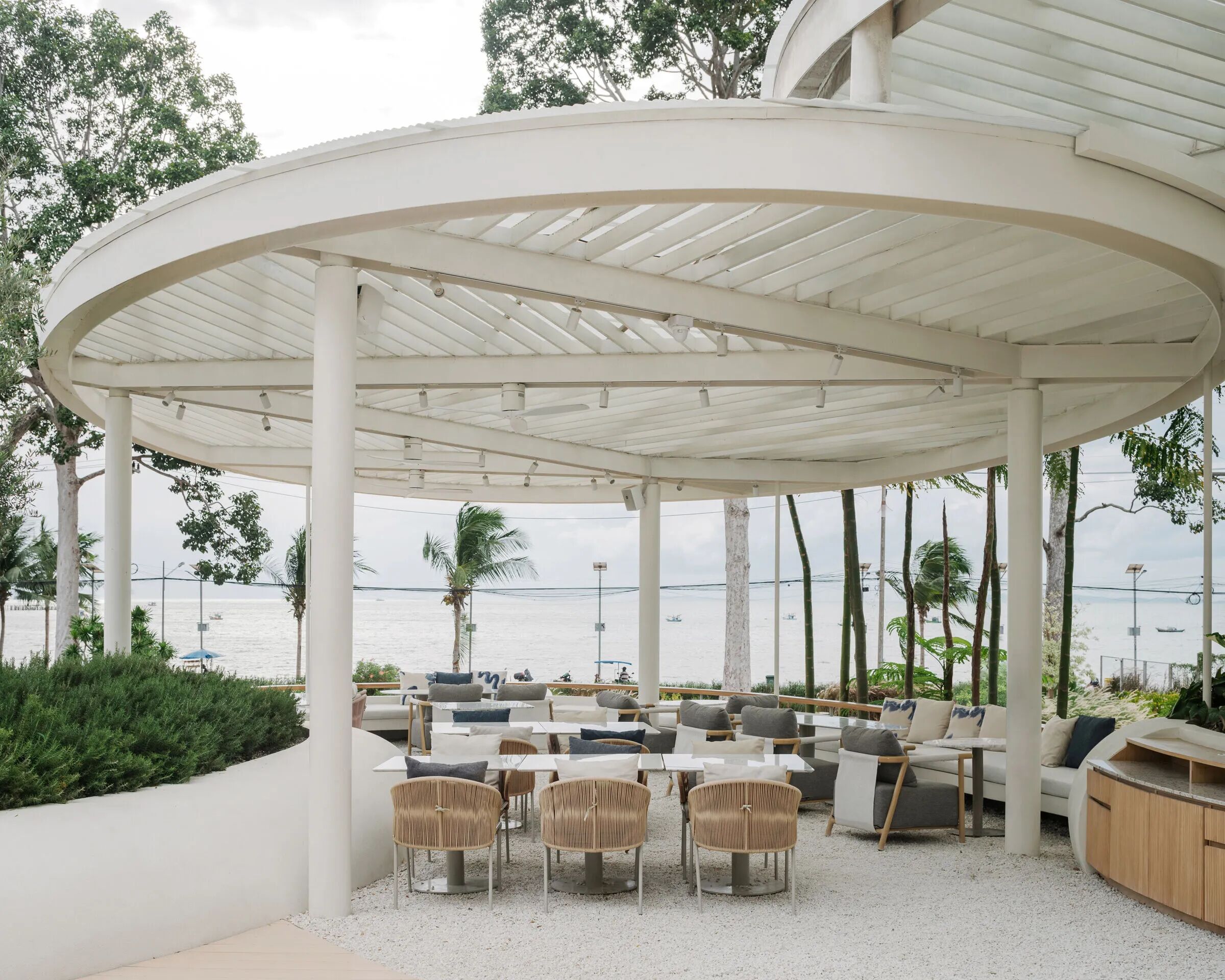 邦萨拉湾潮汐；邦萨拉潮（因为不太清楚原文具体语境中Tide和Bangsaray确切所指，通常Tide是潮汐，Bangsaray常指邦萨拉 ，这里给出相对可能的一种翻译） 丨泰国-16