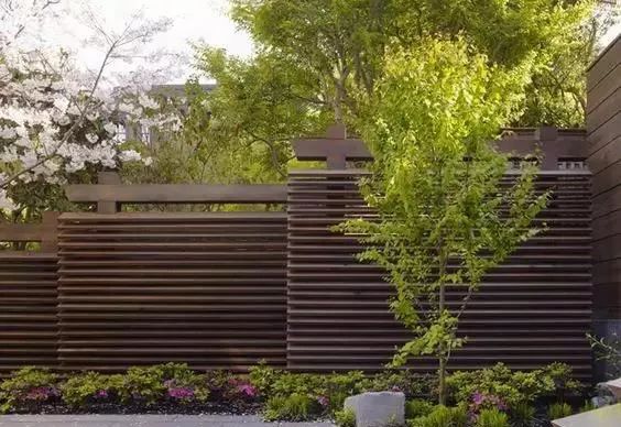 木质围墙，自然之美——某庭院设计案例-38