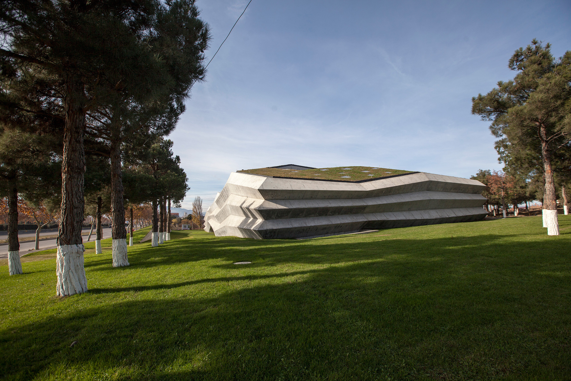 咖啡生产厂Meama丨Khmaladze Architects-5