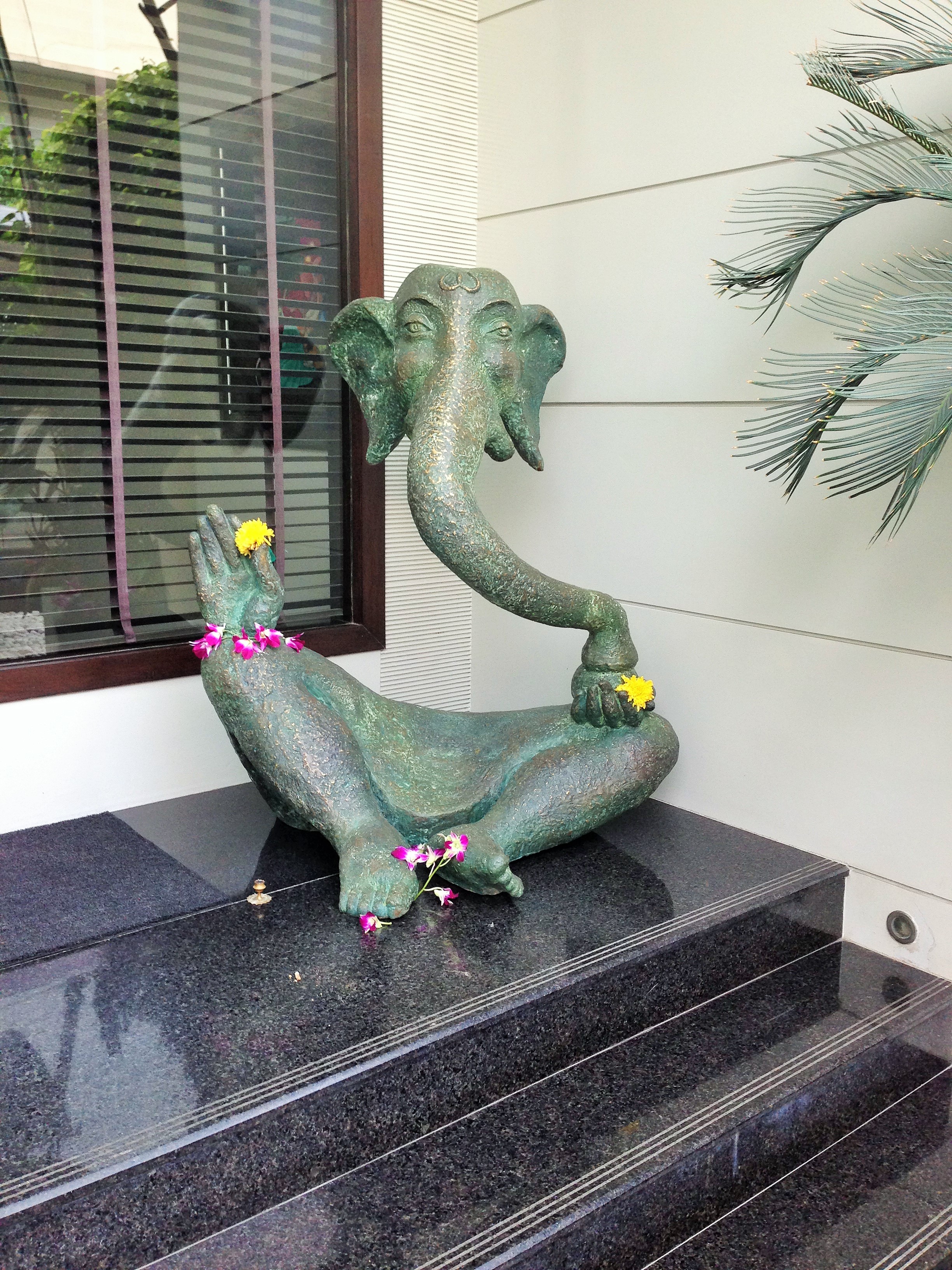 梦幻空间的艺术创作——Rouble Nagi Design Studio 作品赏析-30