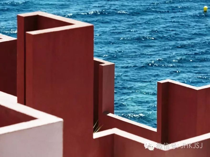 好魔幻!红蓝协奏曲——西班牙公寓设计-48