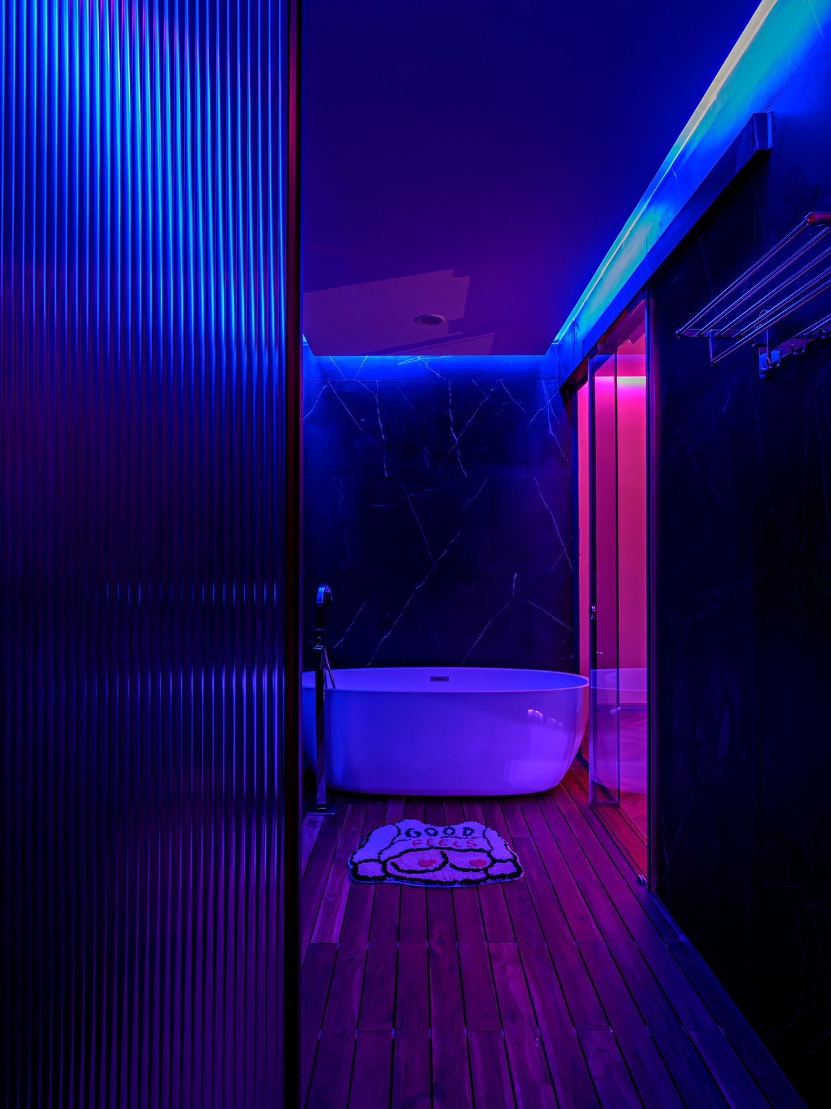 140m2 公寓蜕变为现代艺术家的独特空间-39