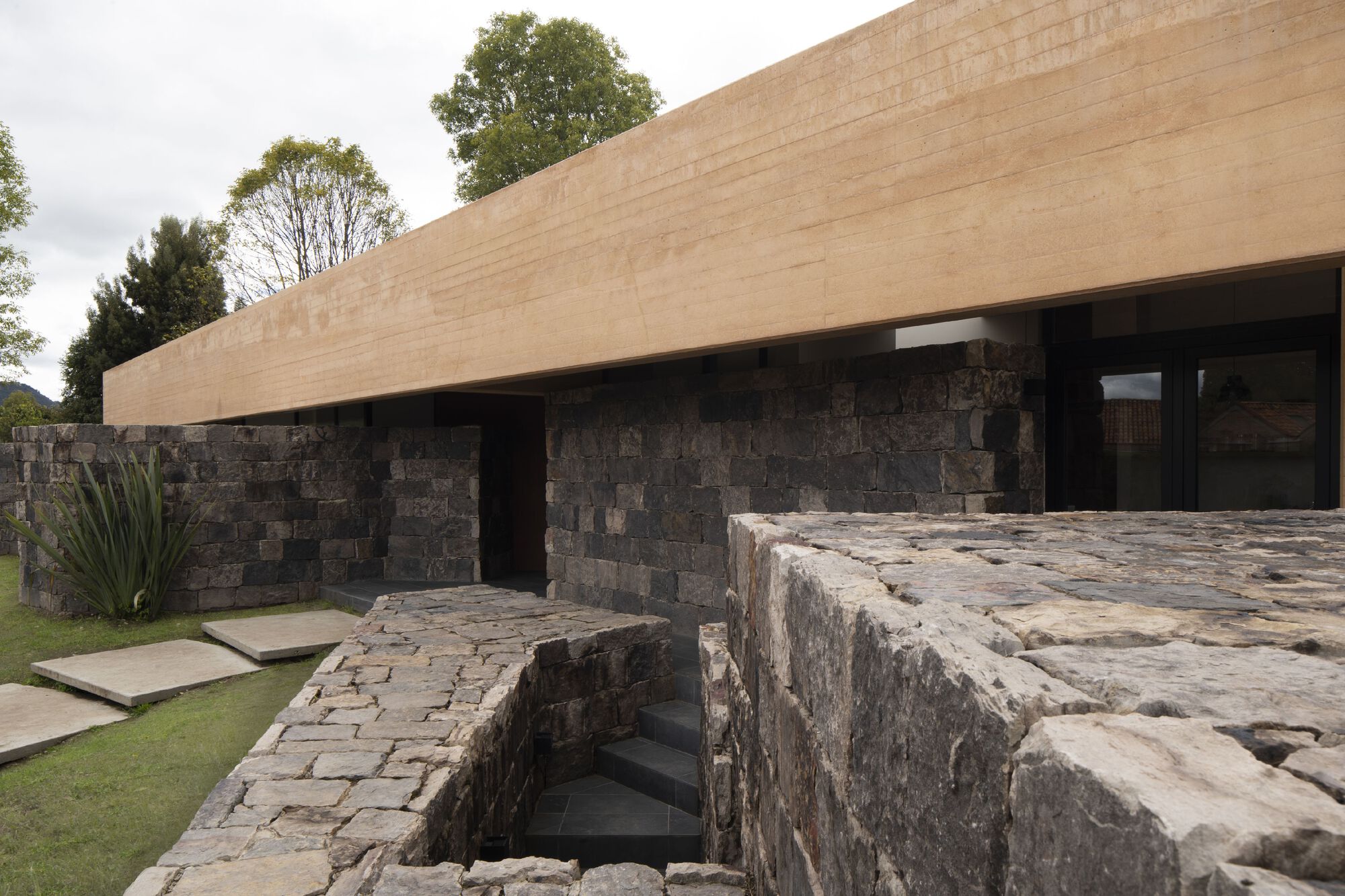 过梁房屋丨哥伦比亚丨Palafito Arquitectura-19