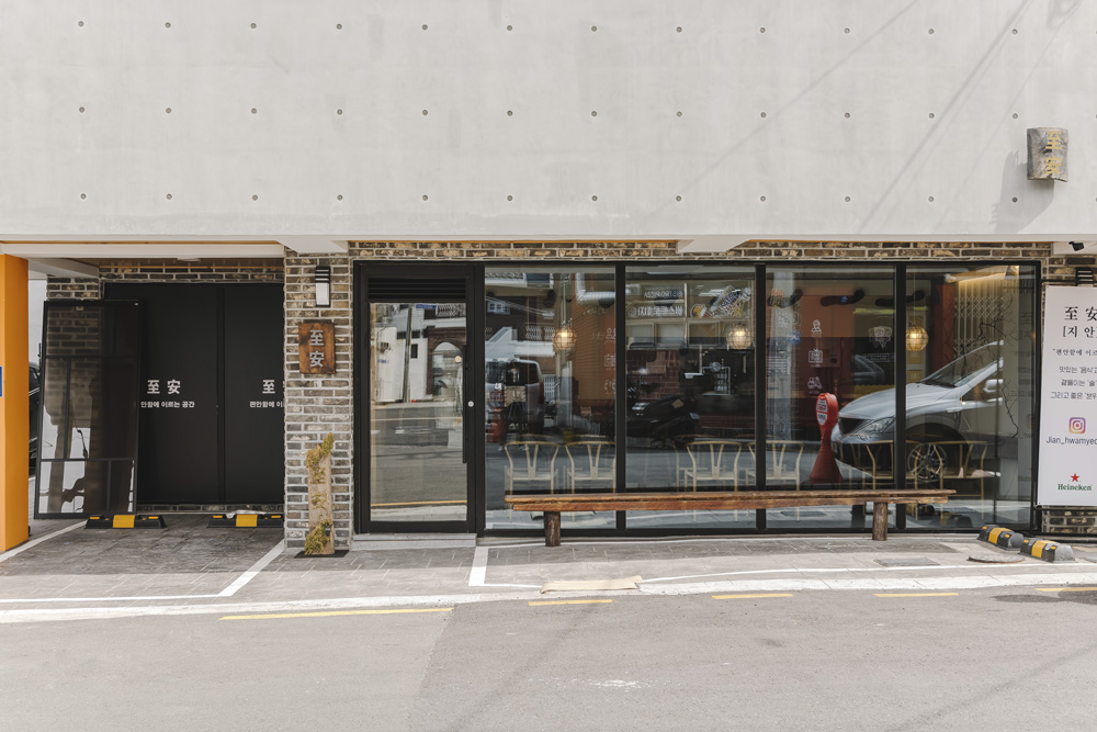 二十平米东方风情小店设计-2