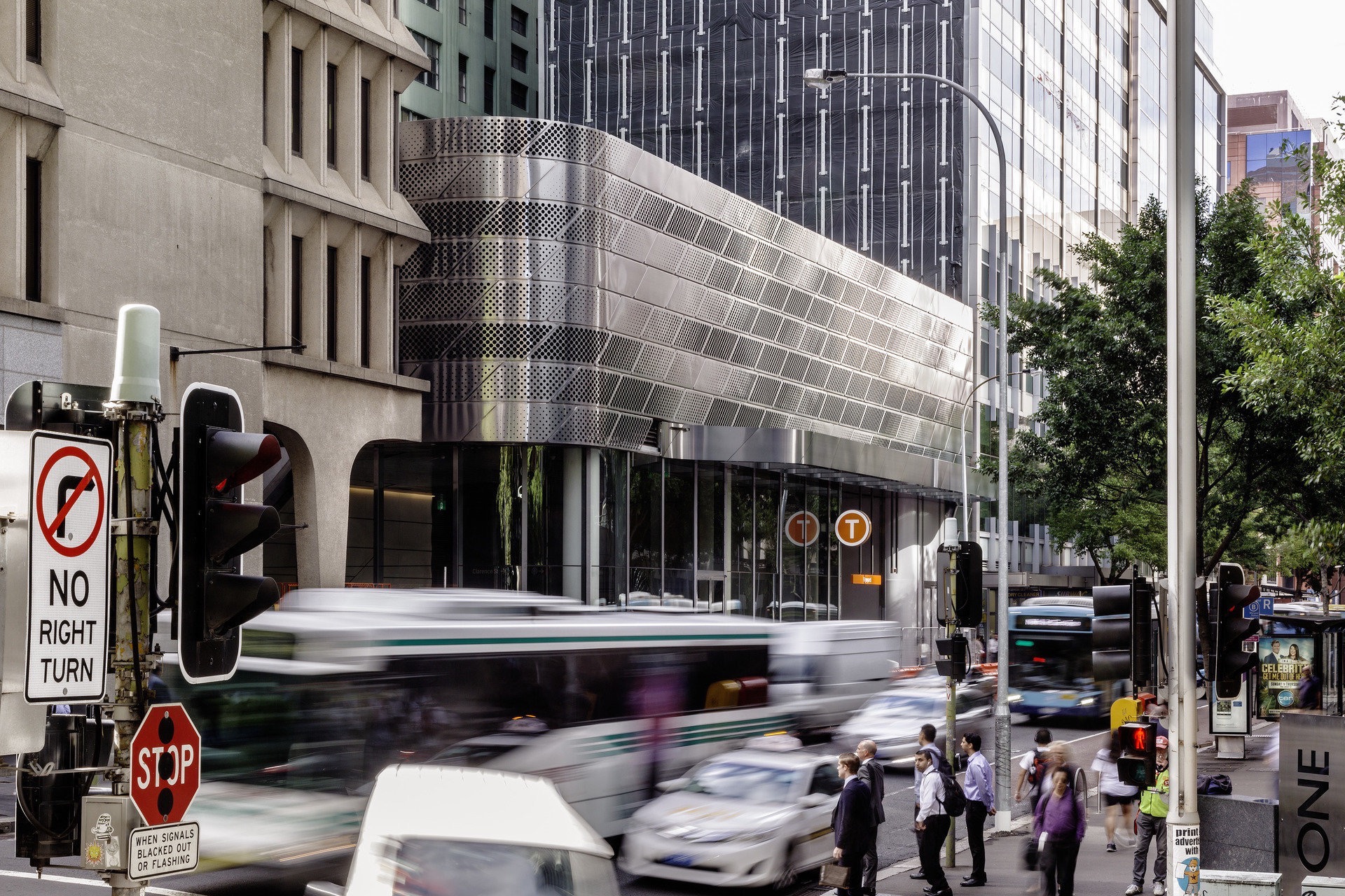 Portrait - Wynyard Walk | Woods Bagot-5