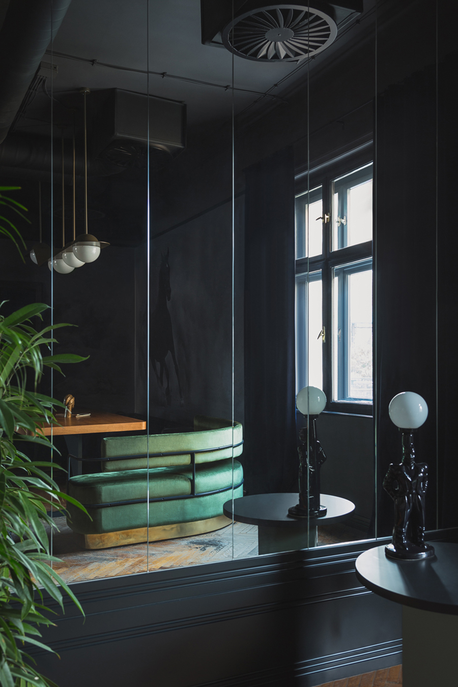 Autori Studio 打造独特休闲酒吧 | 惊喜与神秘并存-18