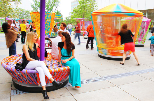 'Los Trompos'临时装置-30