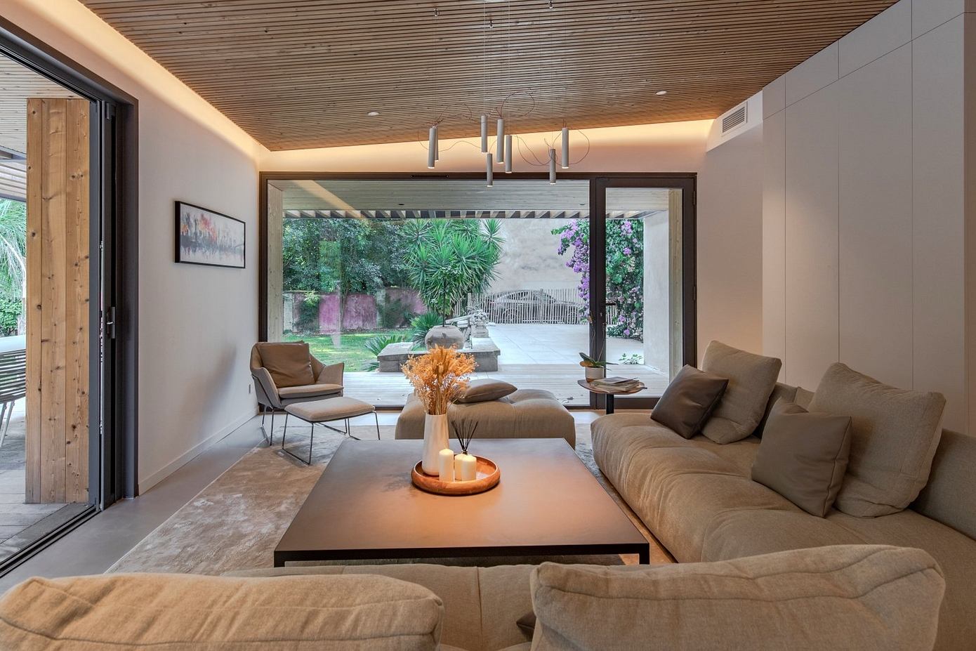 Contemporary Renaissance: Montpellier House Opens To Poolside Living-5