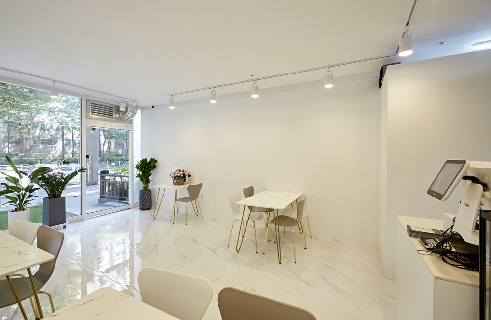 20 平米甜蜜咖啡馆，打造温馨室内空间-10