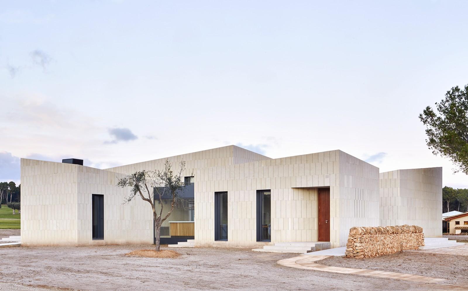 极简风格高尔夫俱乐部设计丨GRAS 设计工作室-14