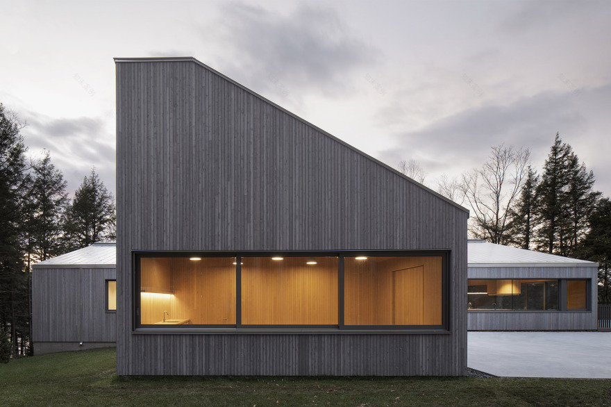 Memphremagog 湖岸住宅丨加拿大丨_naturehumaine-15