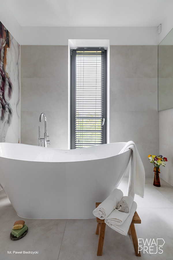 Interior in Mikołów - raw minimalism vs warm coziness-26