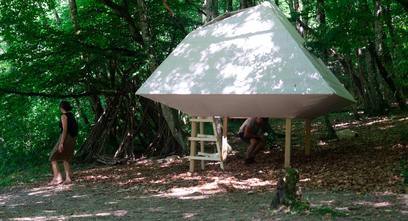 冥想小屋·A “light” paper cage丨法国丨无意义建筑-53