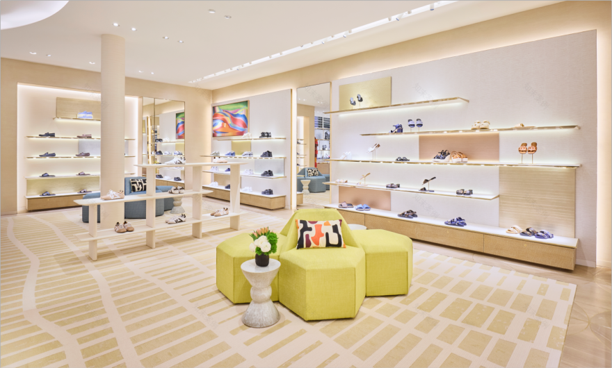 阿姆斯特丹史基浦机场路易威登精品店丨荷兰阿姆斯特丹丨路易威登内部设计团队-4