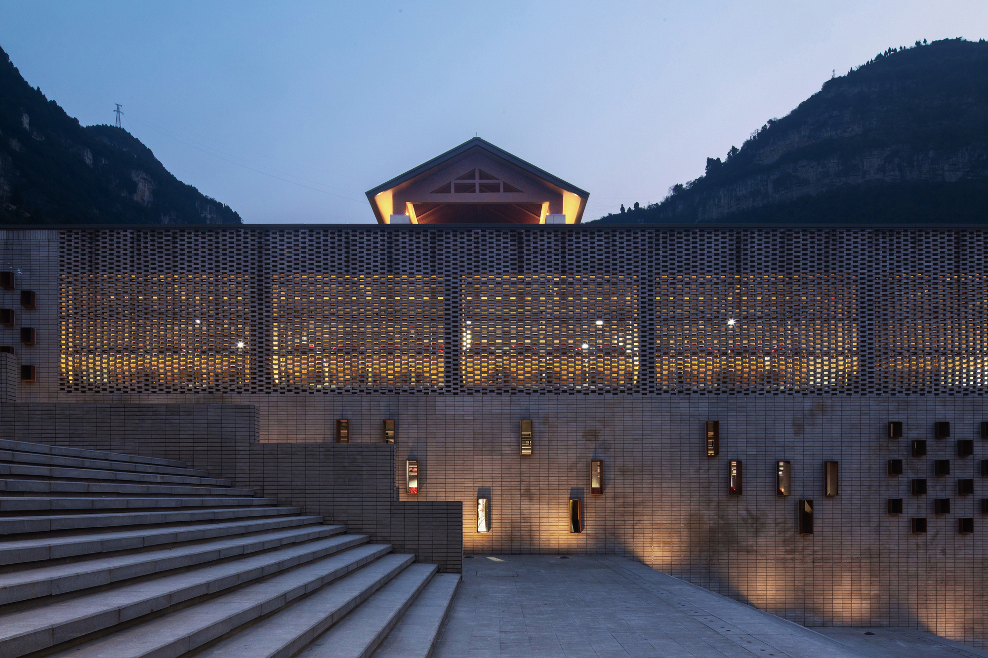 二郎郎酒庄园酒库-19