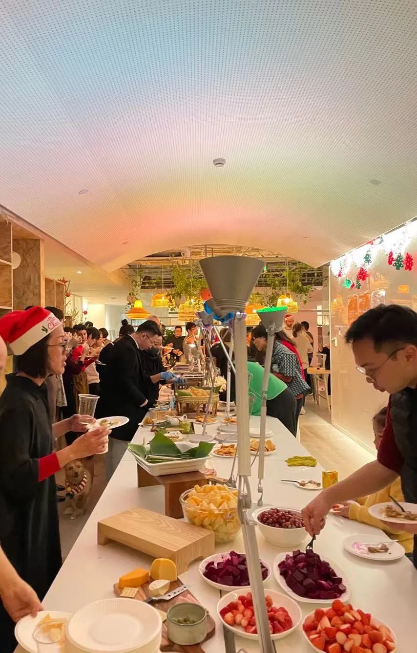 新办公室圣诞慈善派对丨中国上海丨Lukstudio-57