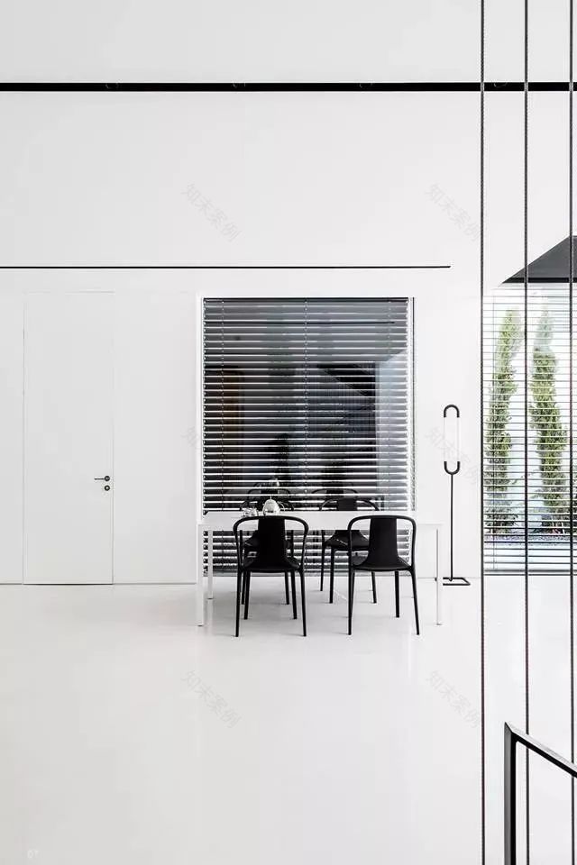 极简别墅设计 | Raz Melamed 的光影艺术空间-15