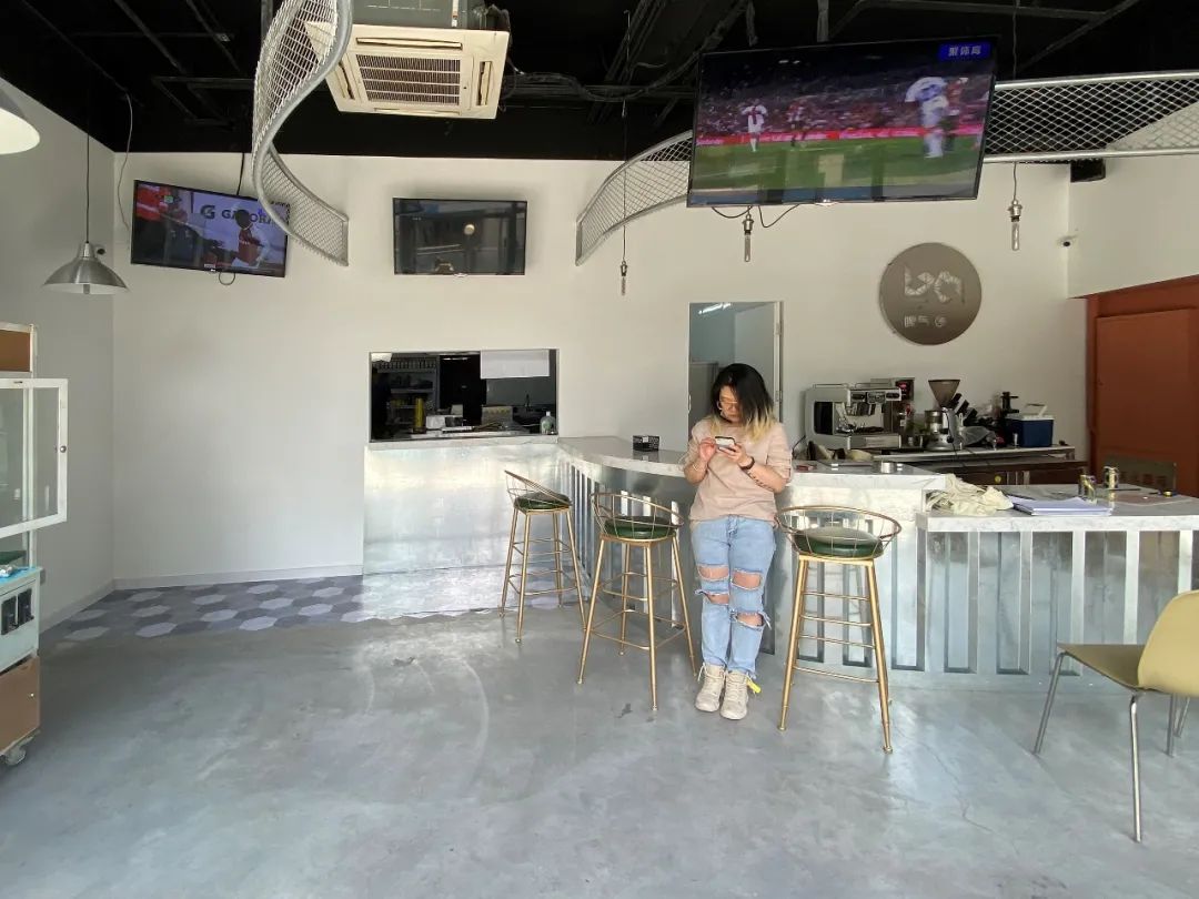 疫情下的实体救赎——精酿社区客厅“啤气”空间重生-27