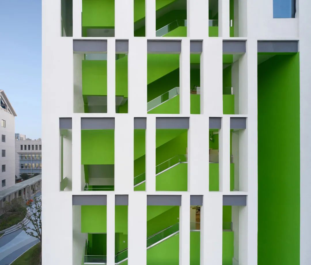 乐清育英寄宿学校 | 螺旋体建筑的丰富空间与创新教育理念-40