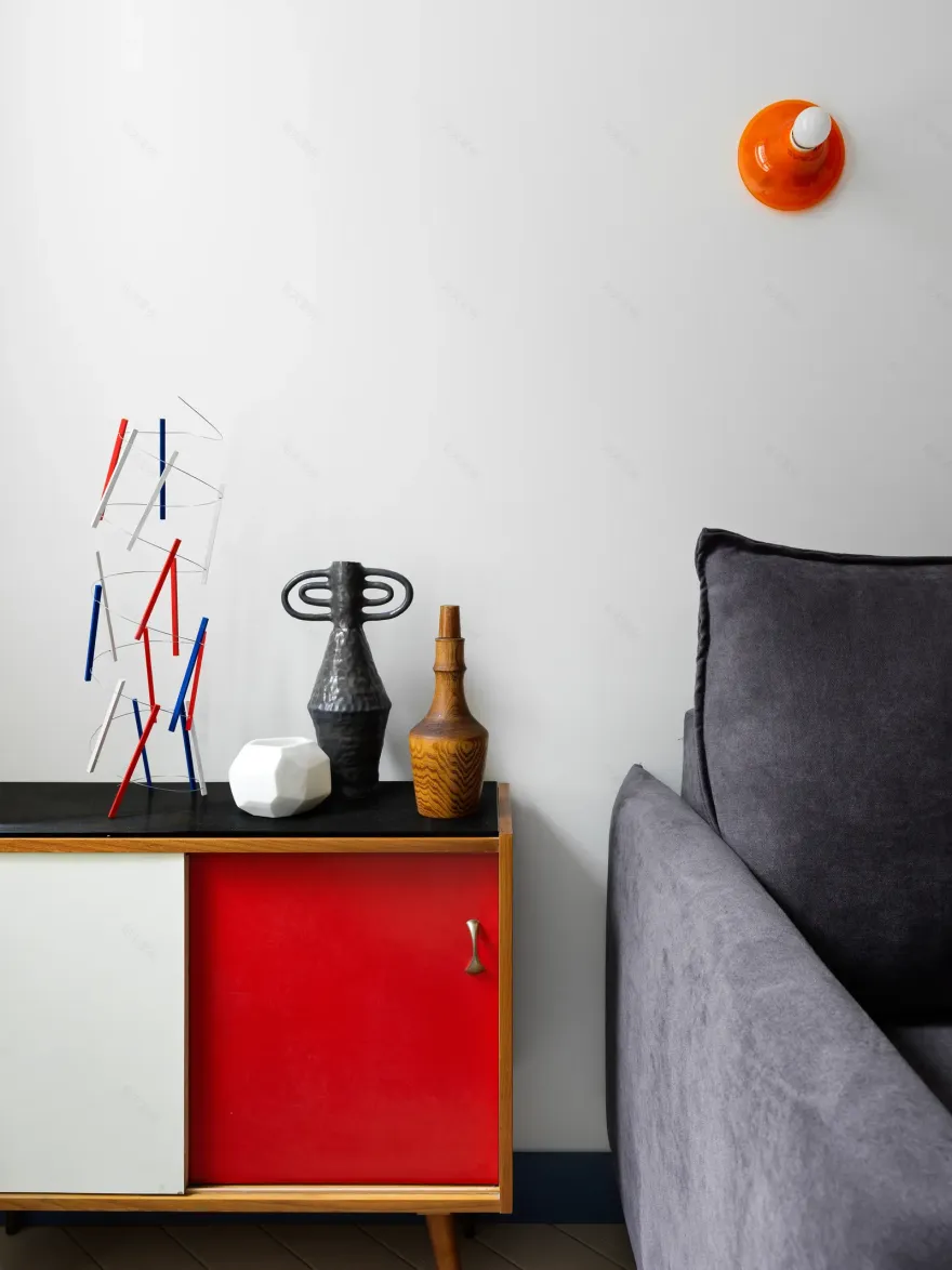 27m2 工作室设计 | 巧妙隔出卧室,色彩搭配独特-4