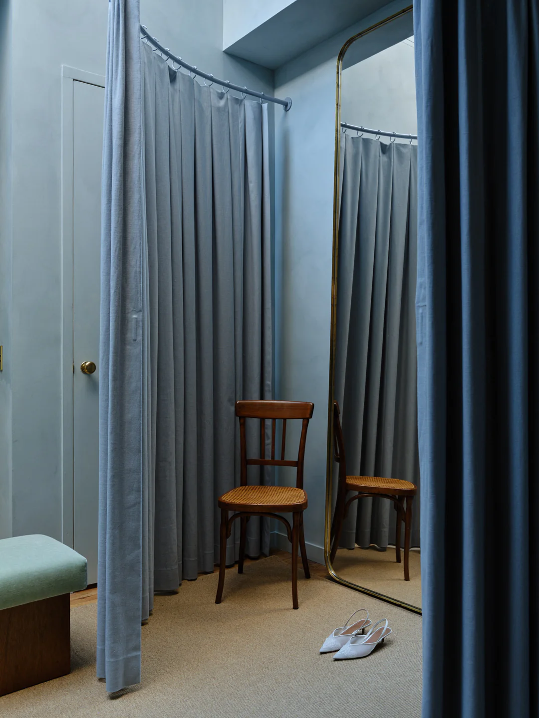 Alan Eckstein丨极简色调与感性体验·纽约婚纱展厅-46