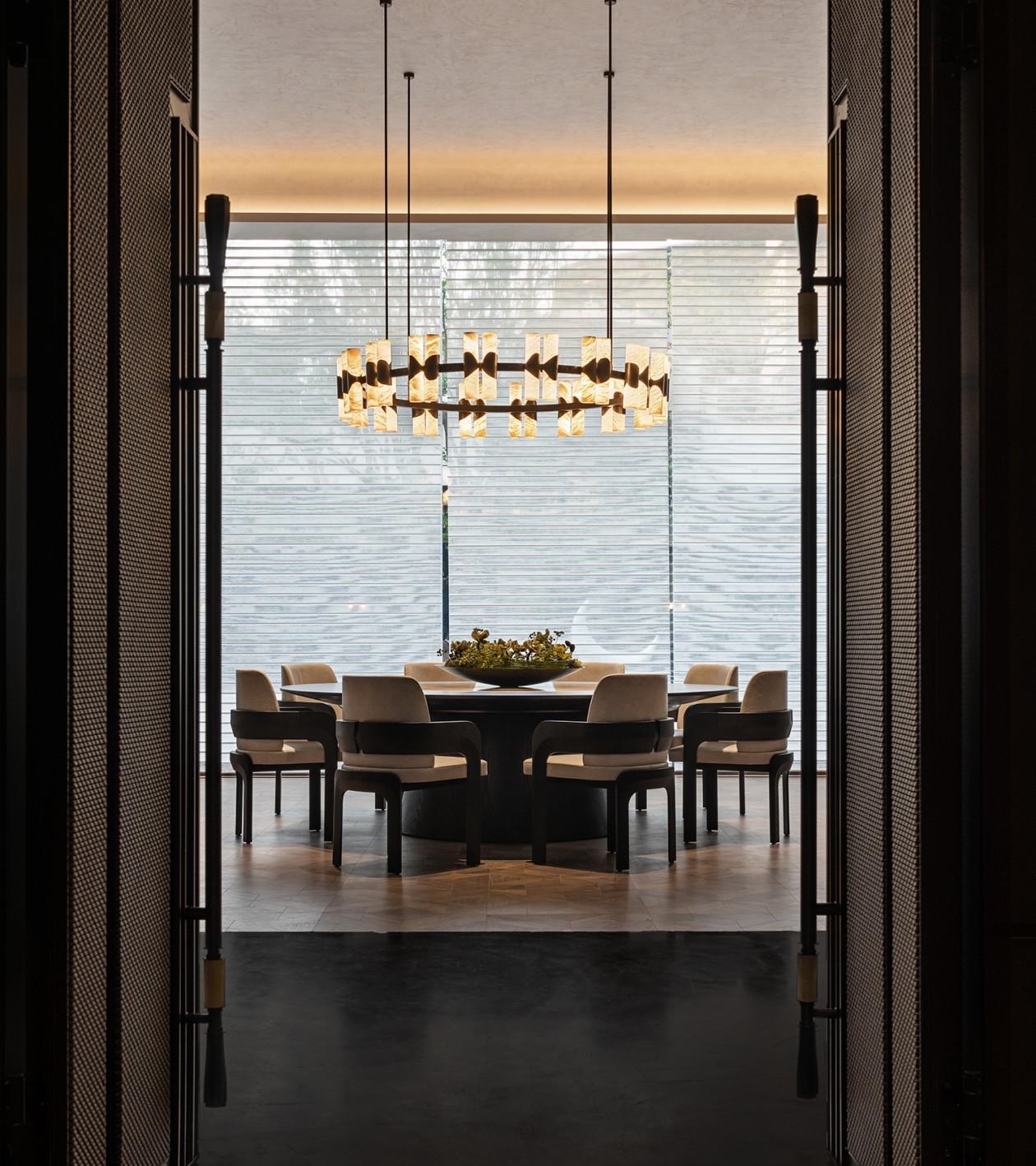 研质共设 · 重庆龙湖御湖境丨中国重庆丨室内设计为研质共设,建筑设计为ZEN正象设计,景观设计为UMS里表都会-42