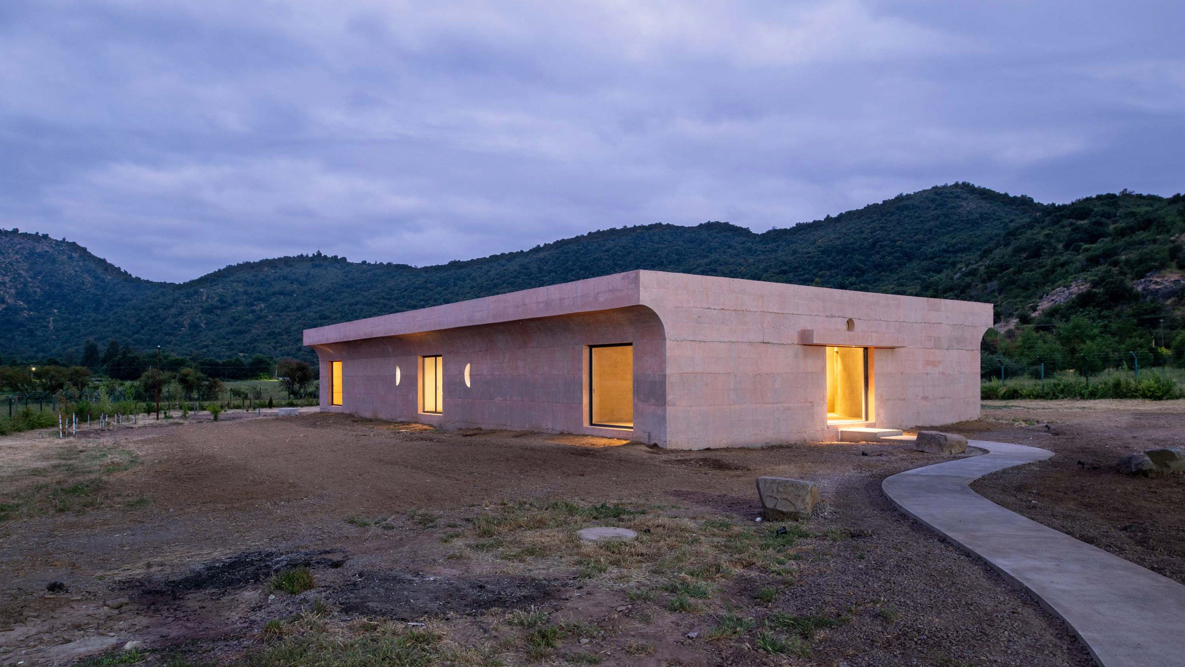 自建房丨智利丨Pezo von Ellrichshausen-0