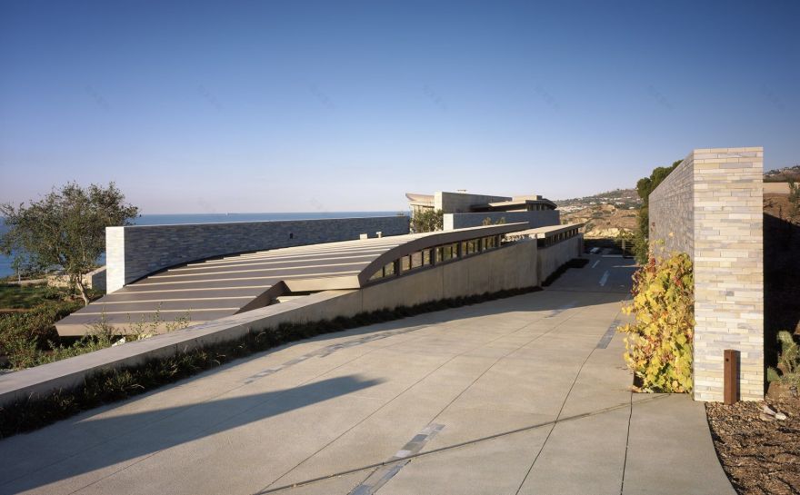 加州阿尔塔米拉别墅庭院,原生植物与景观巨石的和谐共生-9