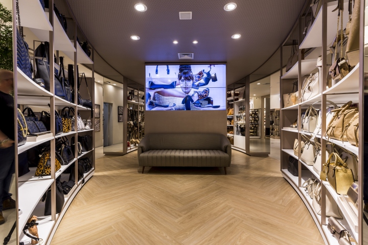 巴西 Shoestock 旗舰店，科技与温馨共融的购物体验-5